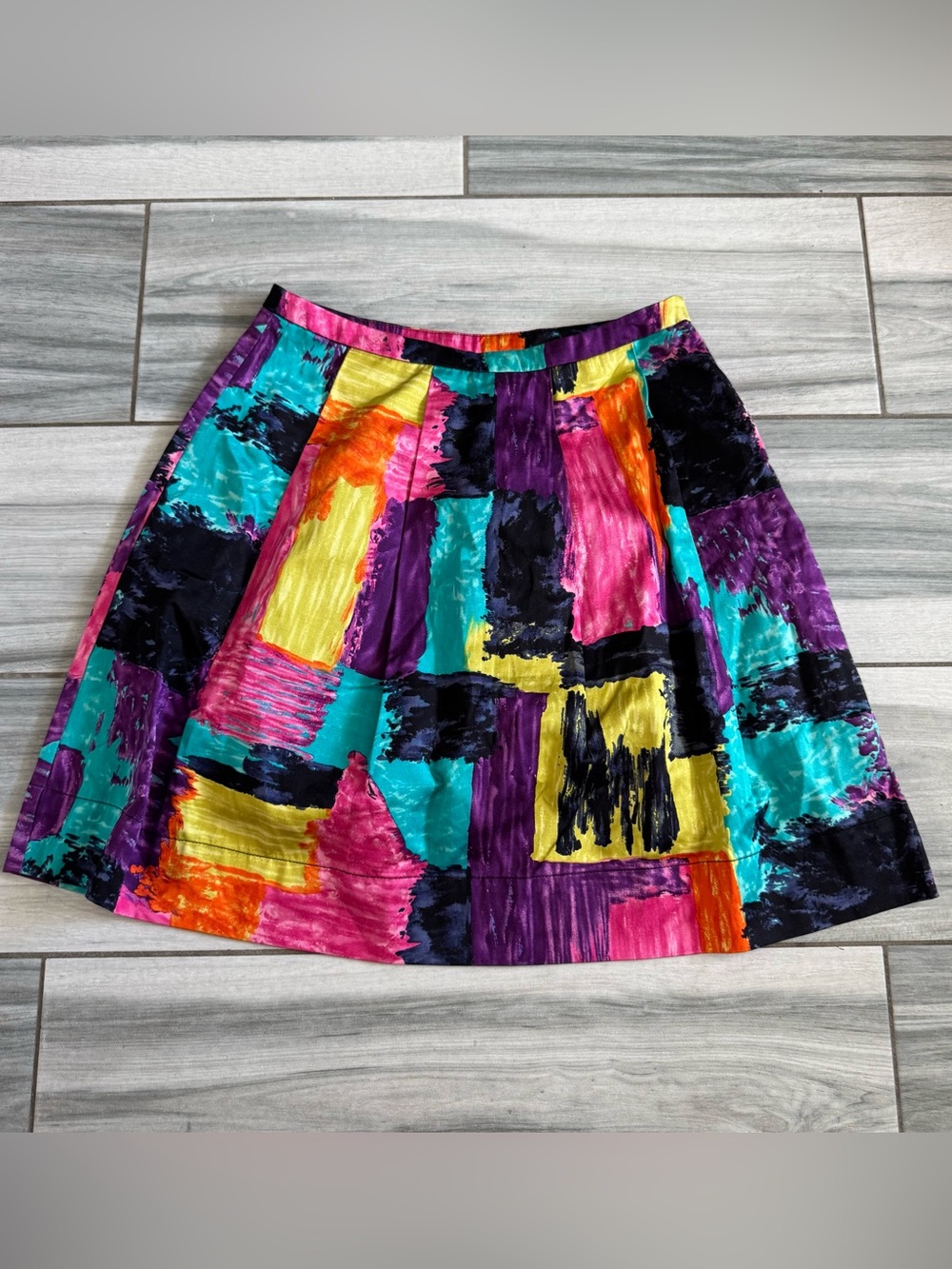 Women’s Trina Turk Multi-Color Abstract  Pleated Skirt Sz 2 Silk